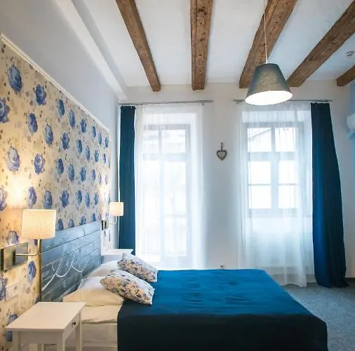 Central 2* リヴィウ