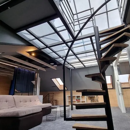 מלון Central לבוב